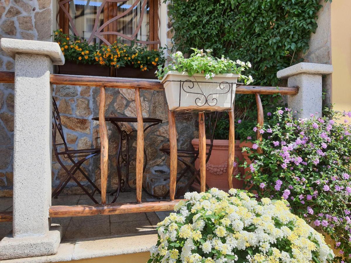 Al Pez Exclusive Rooms Olbia Exterior photo
